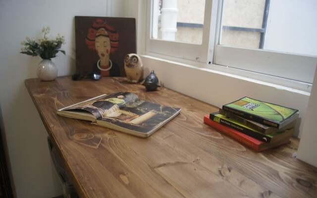 HoLo Bui Vien Saigon Serviced HomeStay