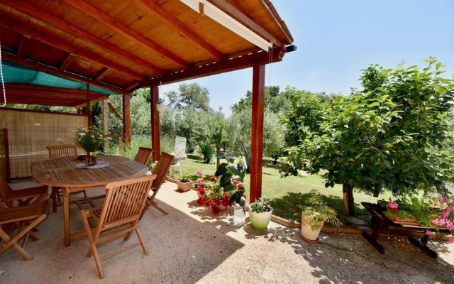 Relaxing holiday house with terrace sea view