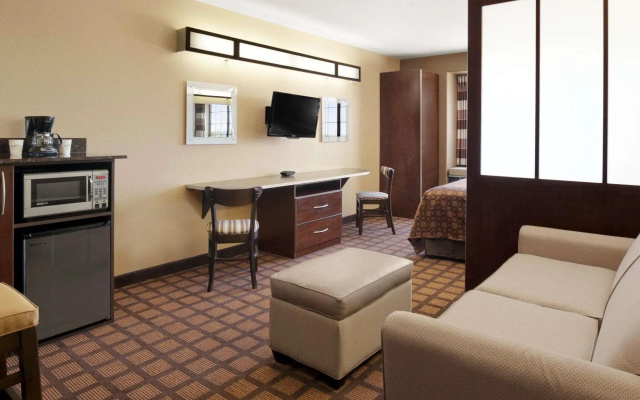 Garner Hotel Gonzales by IHG