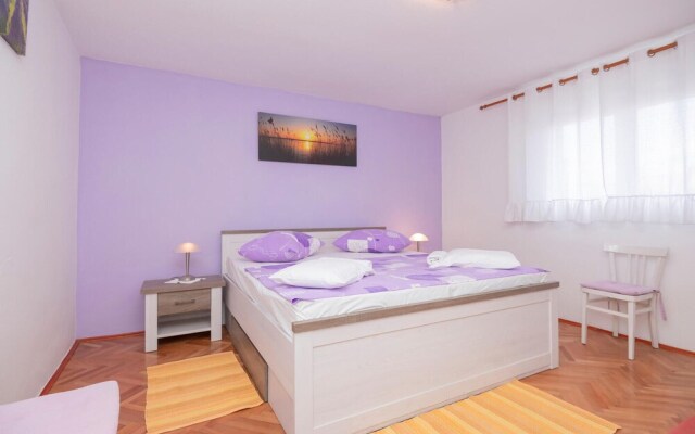 Beautiful Apartment in Jelsa With Wifi and 1 Bedrooms