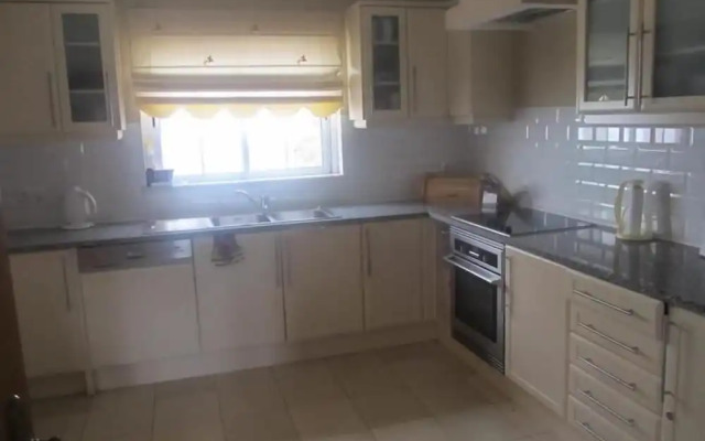 Stunning 3 bed Villa With Pool- Golf & Beach