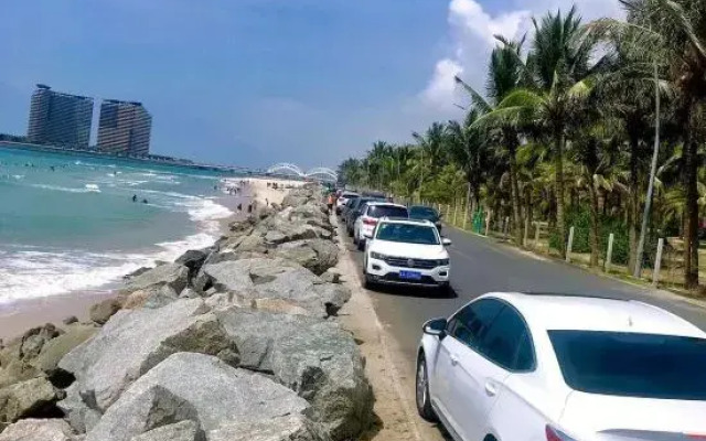 Liwo Surfing Seaview Hotel