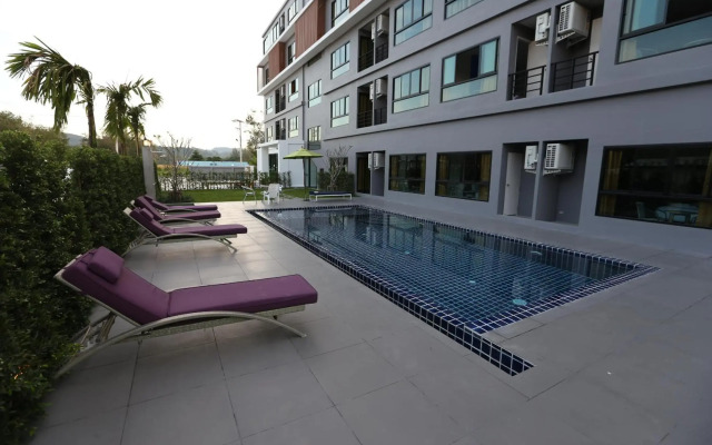 S4 Nai Yang Beach