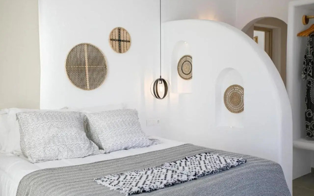 Naxos Earth Suites