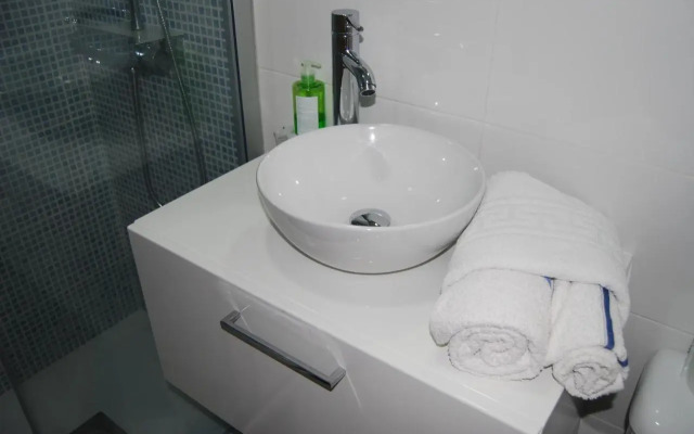 M3 904 Azul Mediterráneo bonito y confortable estudio