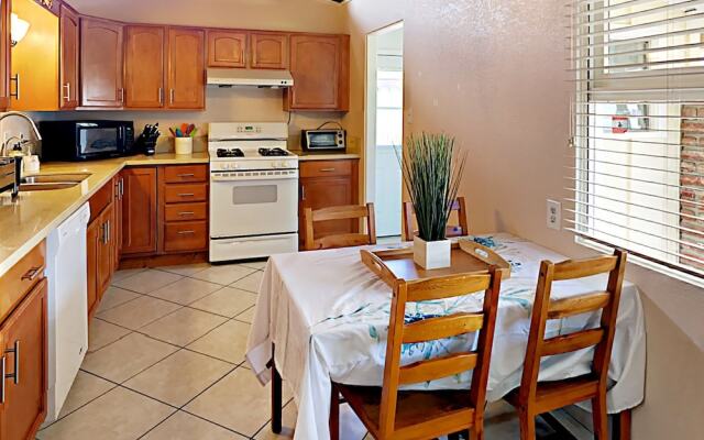 Larry 10631 - 3 Br home by RedAwning