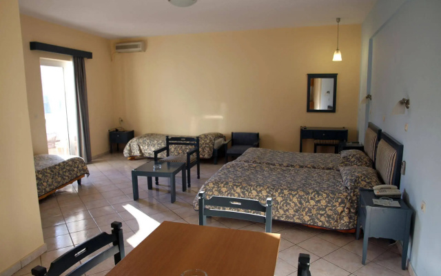 Astron Hotel