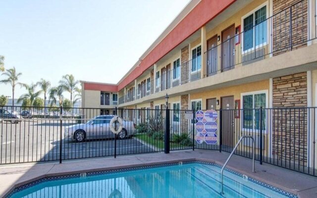 Ontario Inn & Suites