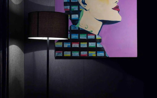 Gallery F Hotel