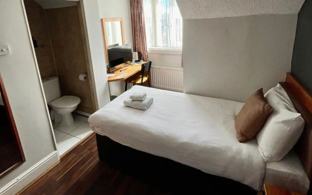 Whites Hotel