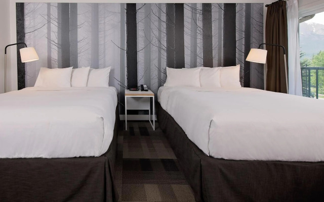 Coast Canmore Hotel & Conference Centre