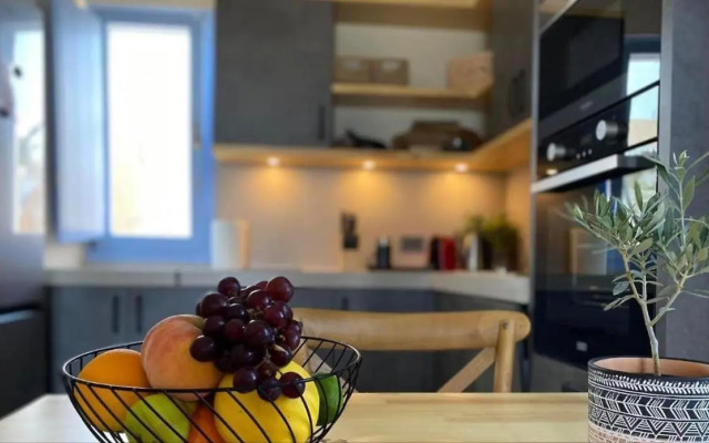 Pink Freud Villas Santorini