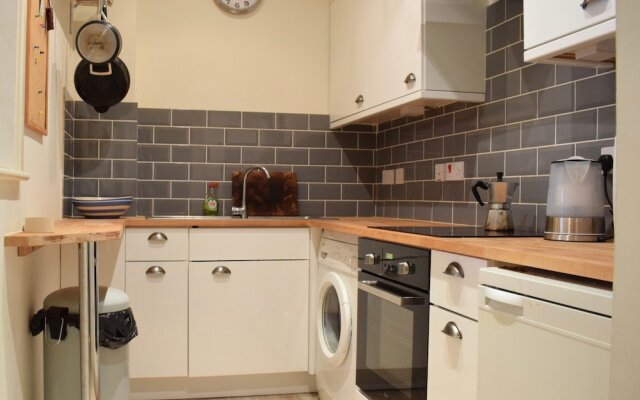 Modern 1 Bedroom Apartment Near London Bridge