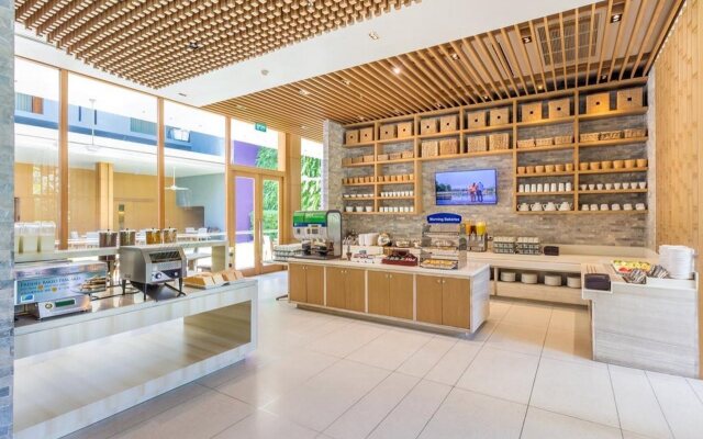 Holiday Inn Express Phuket Patong Beach Central by IHG