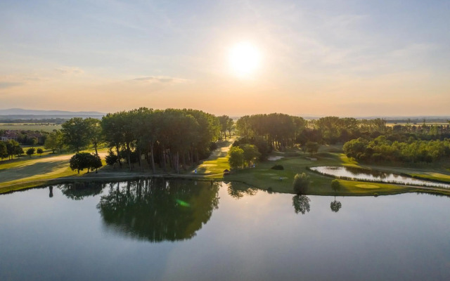 Greenfield Hotel Golf & Spa