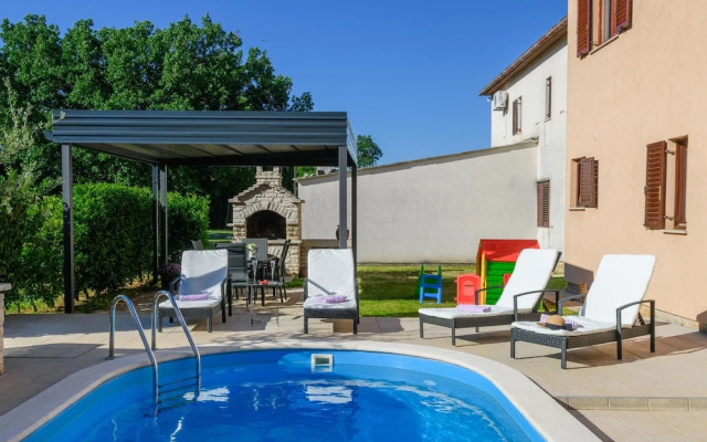 Amazing Home in Dobrani With Wifi and 2 Bedrooms