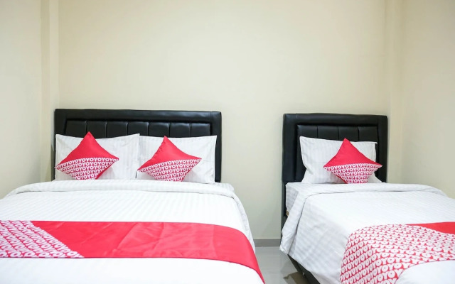 OYO 1149 Hotel Mustika