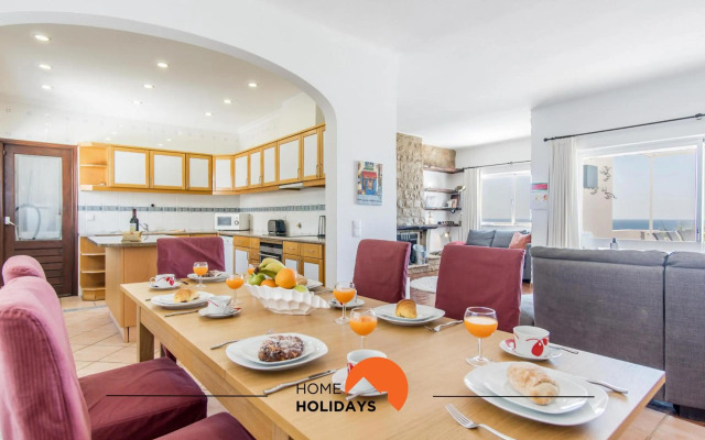 #052 Villa SeaView near the beach and old town