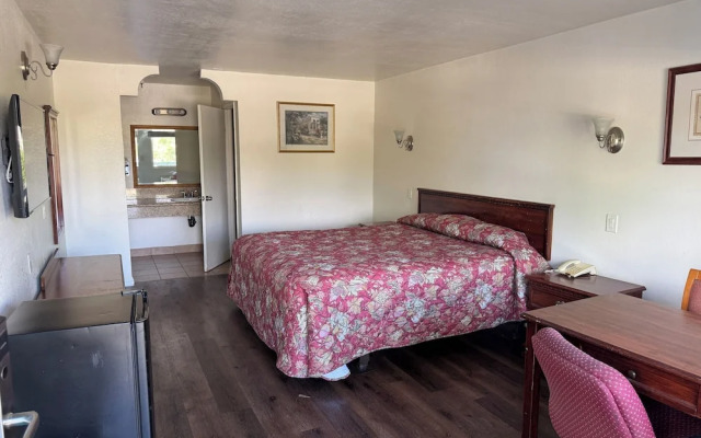 Royale Inn Motel