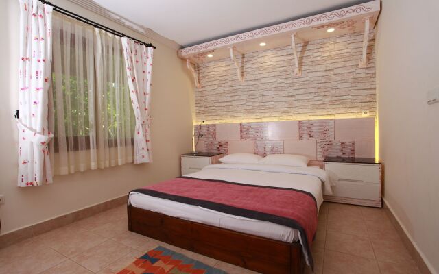 Azur Hotel