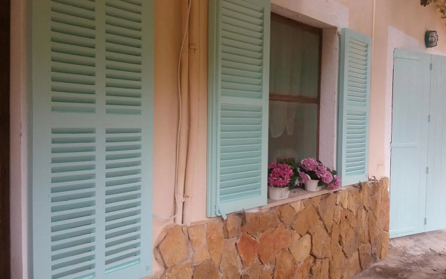 Ses Alzines Apartamento integrado en Casa Rural Habitada