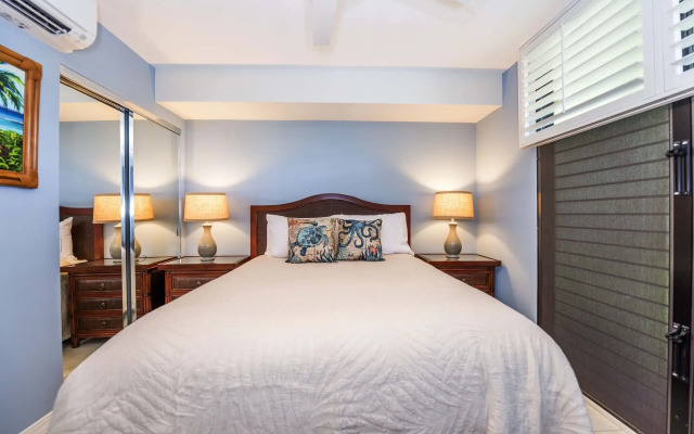 Noelani 304 3bdrm 2.5 Bath 3 Bedroom Condo by RedAwning