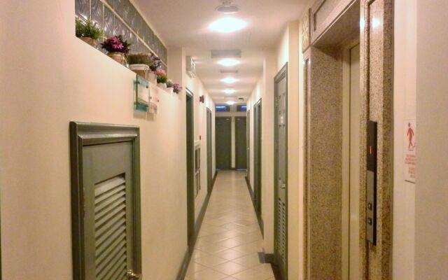 De Galleria Hotel
