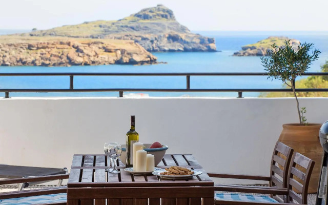 Thea Villas & Suite