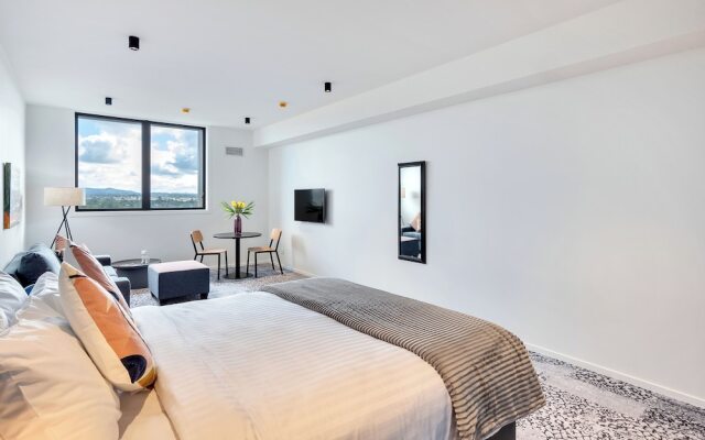 Roomie Apartment Hotel