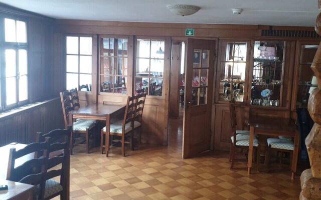 Schwanen Hotel & Backpacker