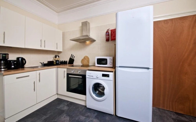 Liverpool City Stays - Economy room - Close to City Centre AA