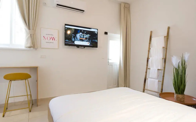 Aju HaMadregot 31 Suites