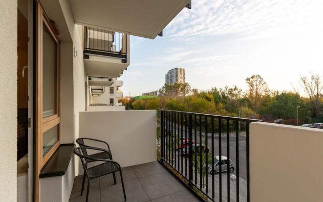 Atrium Promenada Apartment by Renters