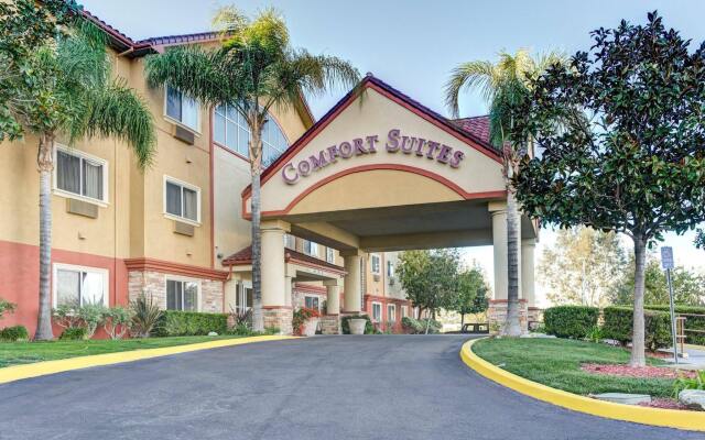 Comfort Suites Near Six Flags Magic Mountain