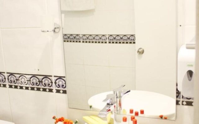 Life Hotel