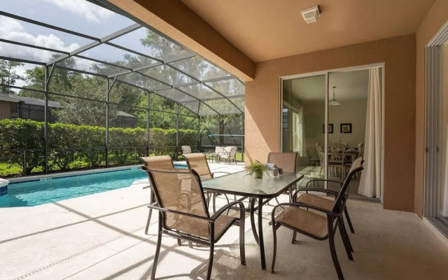 Themed Bedrooms and Large Pool