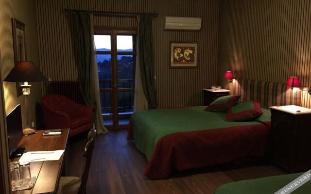 Rocabella Hellinikon Country Hotel