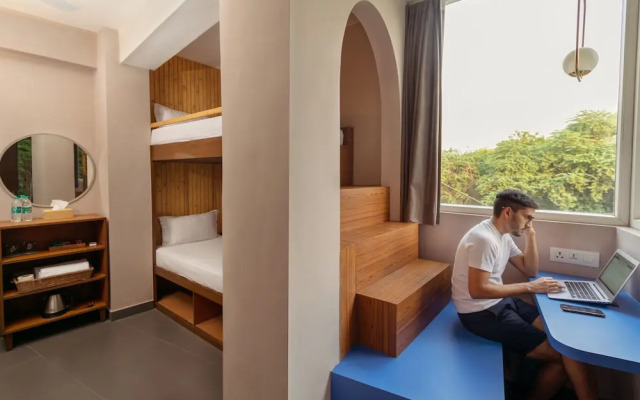 Minimalist Poshtel & Suites