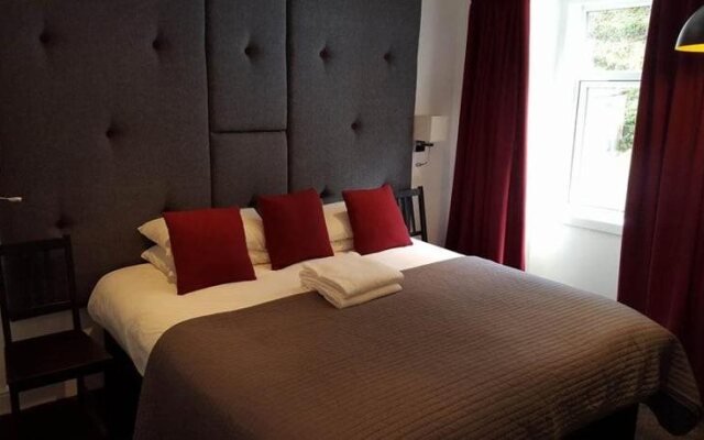 Boat House Super Suites