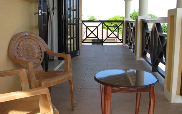 Maya's Bajan Villas - Unit B