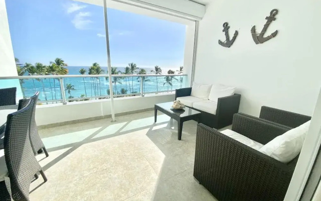 Marbella Towers gorgeous 3BR Apt , Beachfront