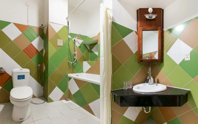 Oyo 256 Green Apartment