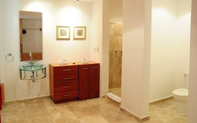 Ocean Plaza 11 by Praia