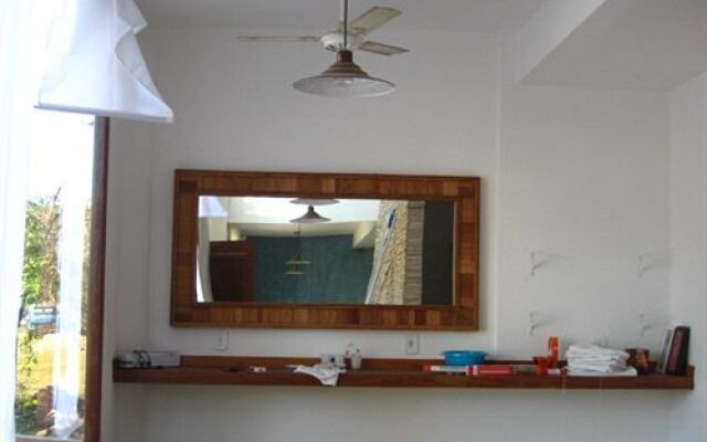 Casa Yellow Búzios Hostel