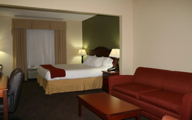 Holiday Inn Express and Suites Greenville by IHG