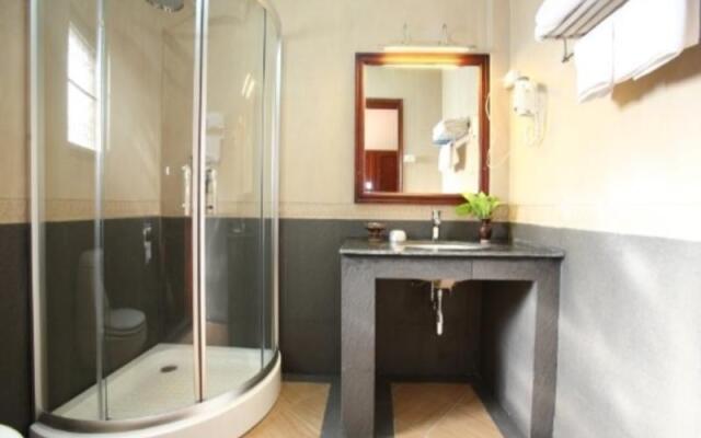 Vansana Hotel Ban Phonthan