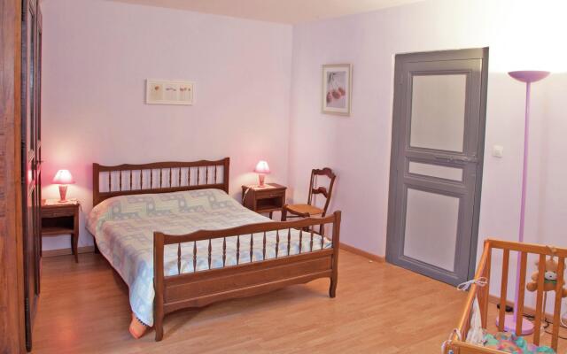 Alluring holiday home in Cazouls D'hérault with pool