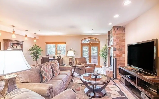 Bear Creek Lodge 213 2 Bedroom Condo by Alpine Lodging Telluride