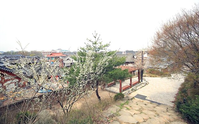 Jeonju Damso Pension