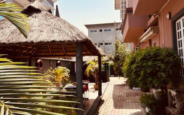 Bates Garden Guest House